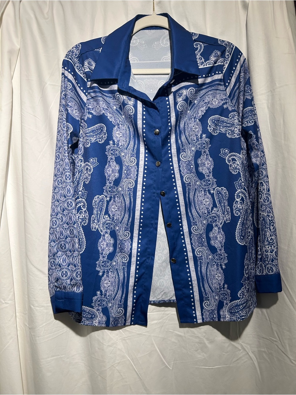 Blue White Paisley Button Down Blouse Medium Long Sleeve Boho Shirt